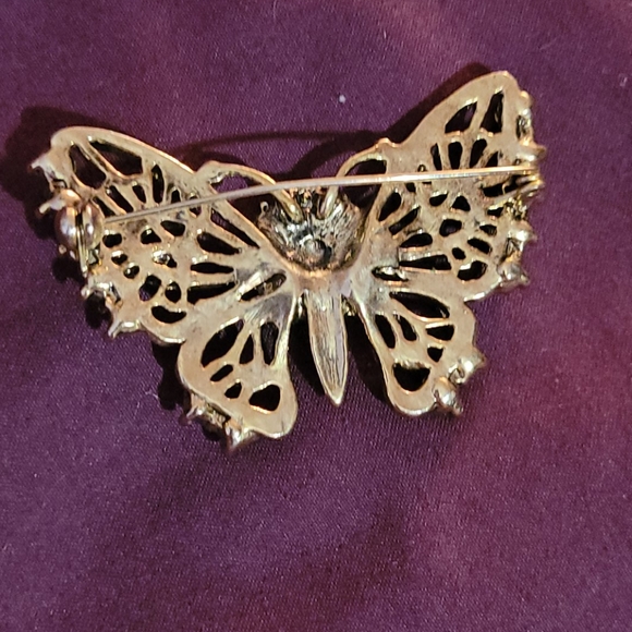 Gold Tone butterfly brooch with pink pearl beads - Picture 3 of 4